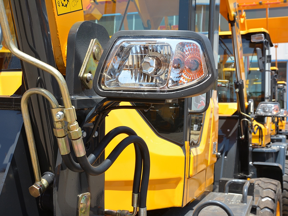 ZL946全液壓裝(zhuang)載(zai)機