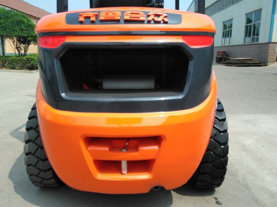 內(nei)燃叉(cha)車